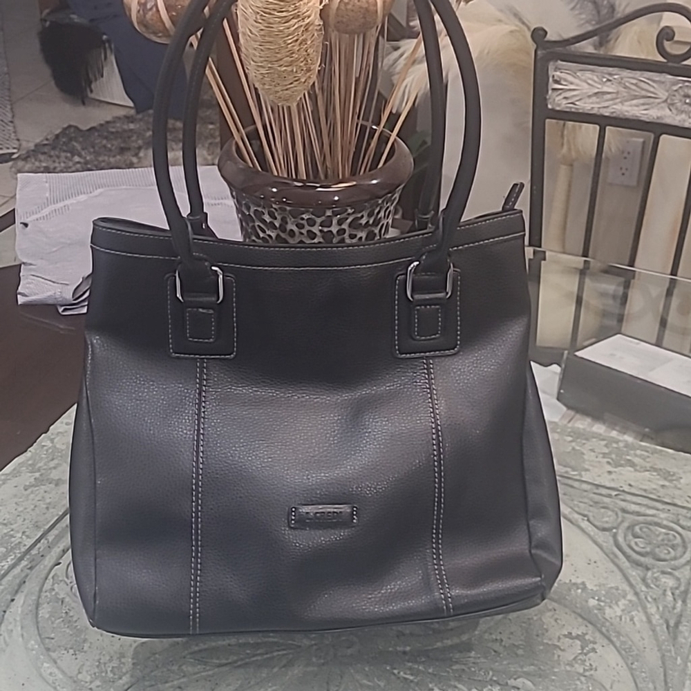 L CREDI WOMEN'S BLACK LEATHER BAG LIKE NEW